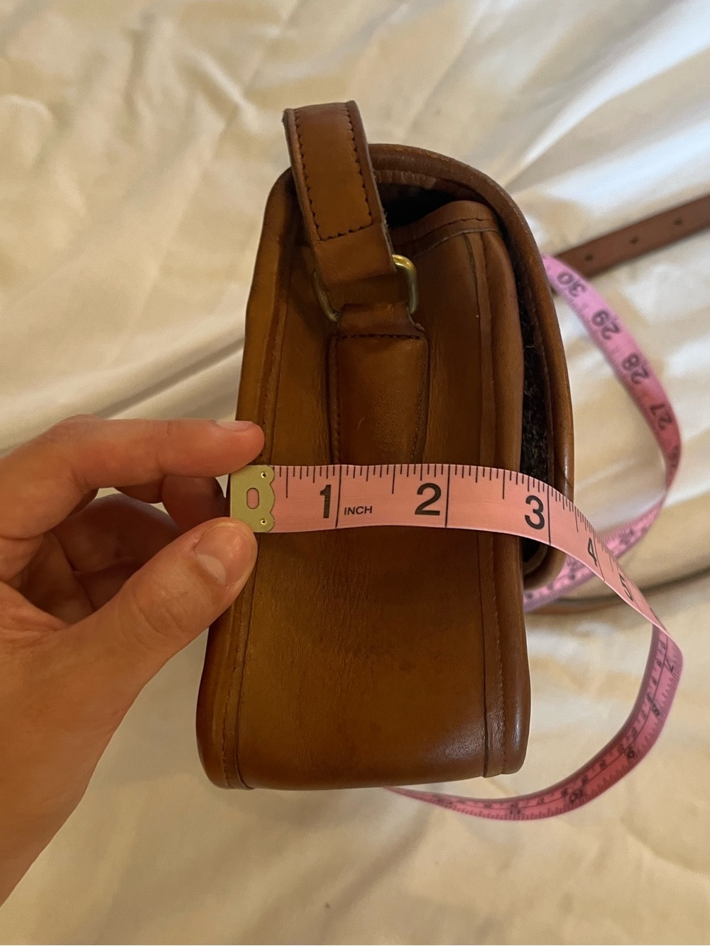 Vintage Coach Collegiate 9815 British Tan Crossbody Bag - Picture 15 of 16